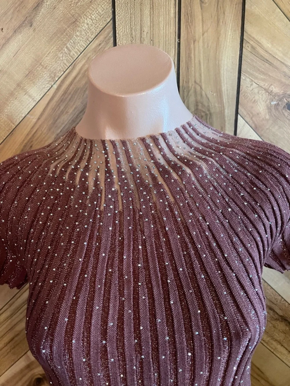 Anewsta Women’s Small Burgundy Ribbed Rhinestone Short Sleeve Knit Blouse